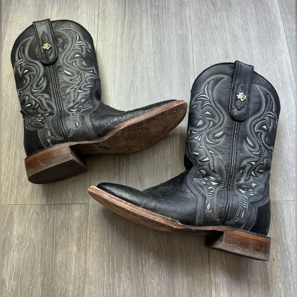 texas country Shoes - Texas Country Cowboy Boots Black Leather Square Toe size 25 (men 6, Women’s 8)